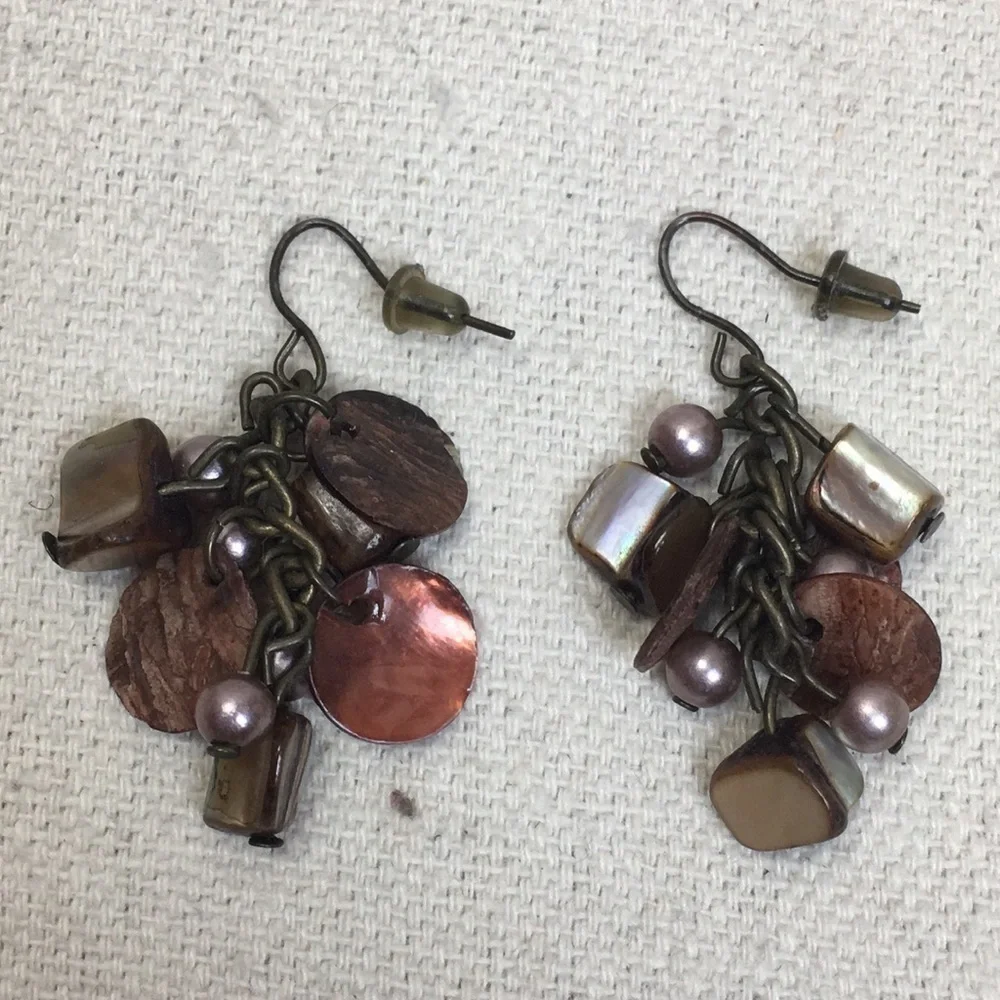 Shell and pearl Dangle earrings